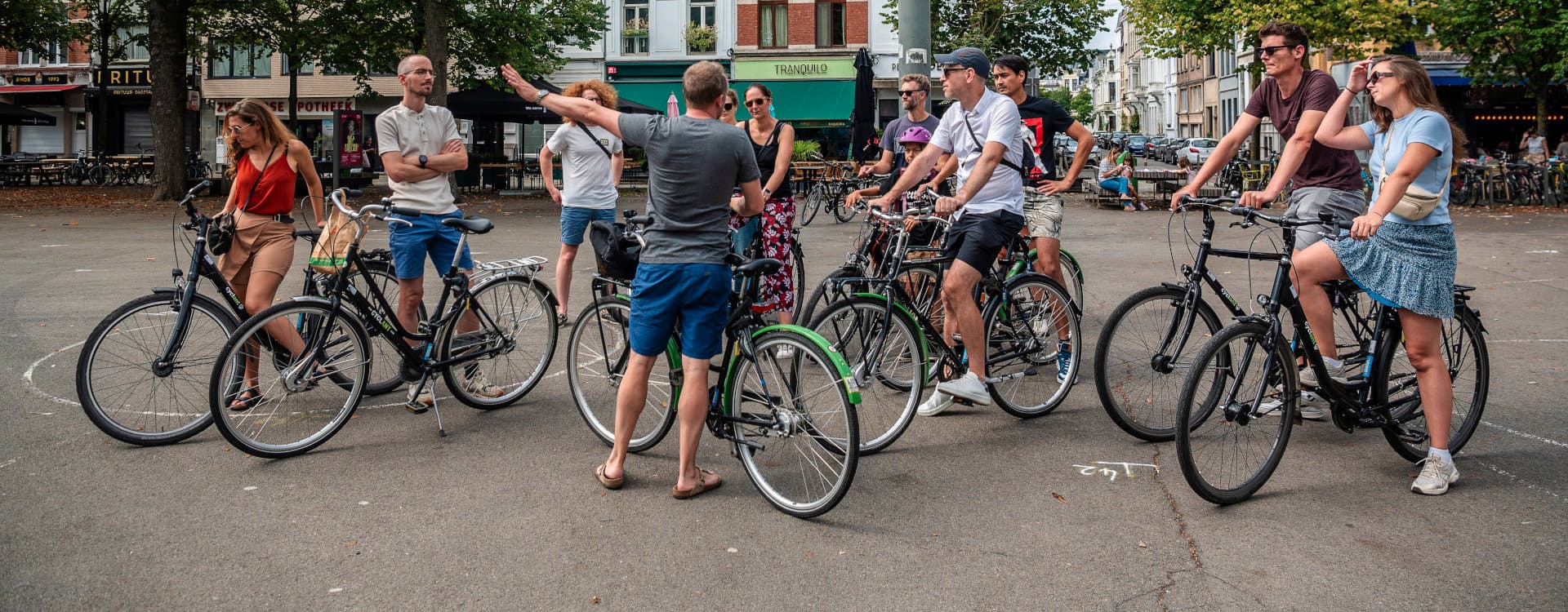 BIKE LIKE A LOCAL